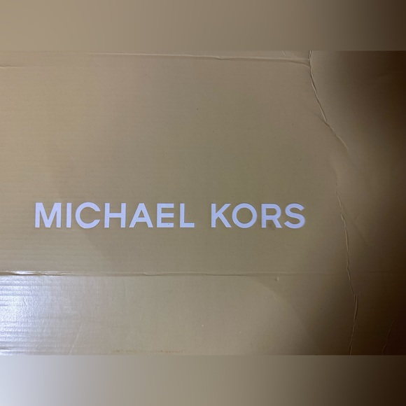 NWB Michael Michel Kors Dylyn boots Sz 8.5 - Picture 15 of 16